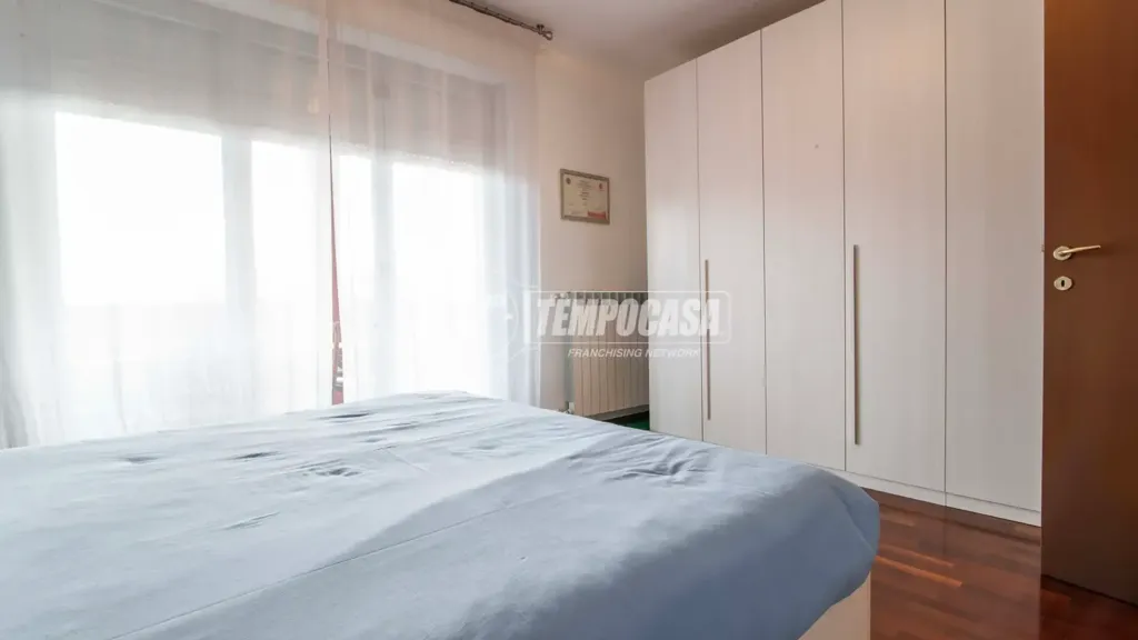Chambres - Appartement 3 pièces à IT