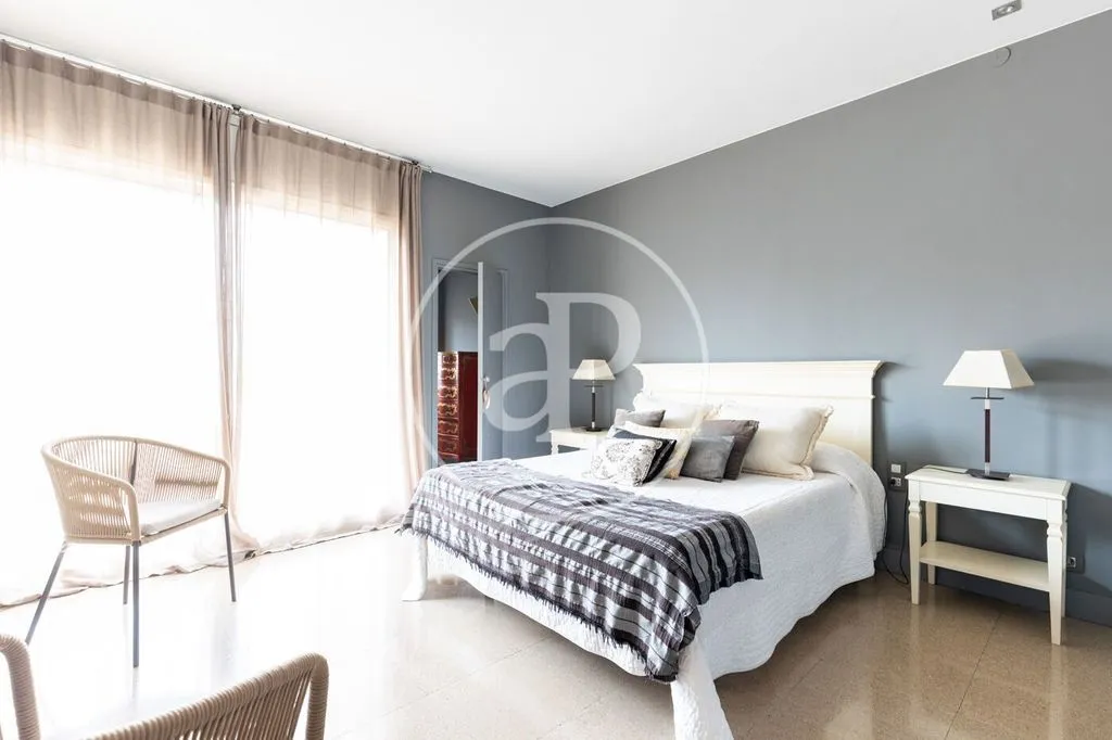 Chambres - Luxury Townhouse with Pool in Sabadell Centre