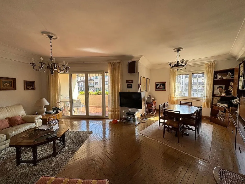 Elutuba - Spacious Flat with Terrace in Hondarribia