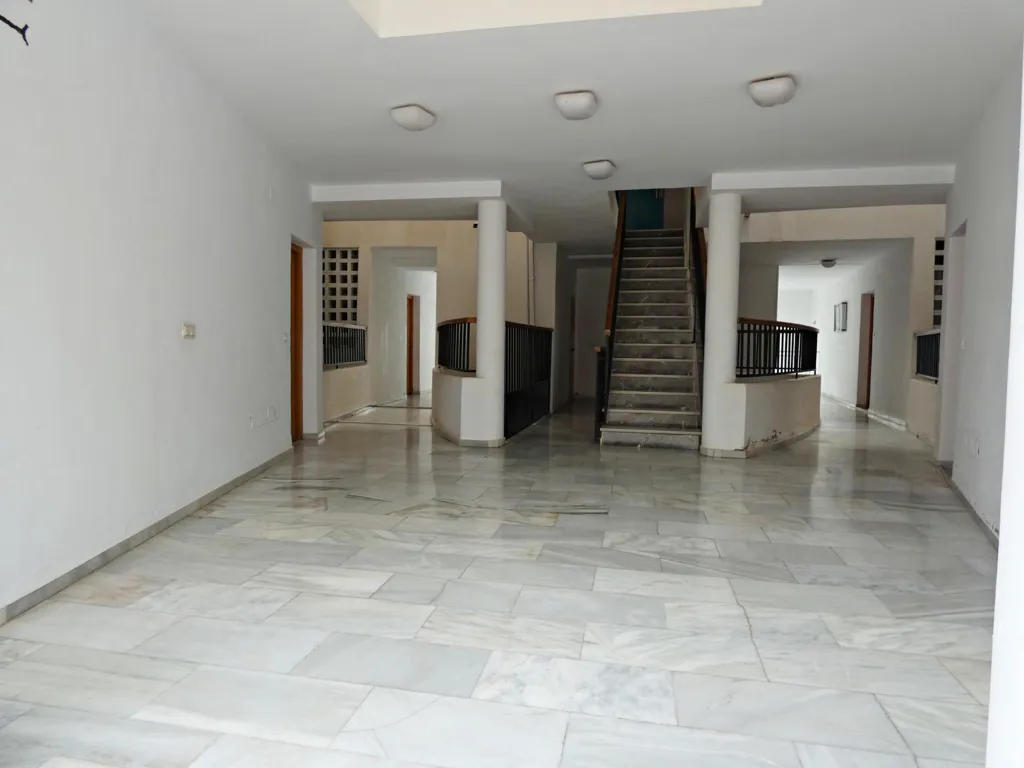 hallway_entrance