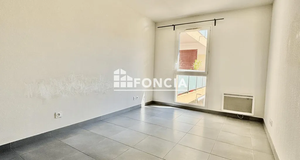 Pièces - Appartement T3 avec Terrasse et Box dans Résidence BBC