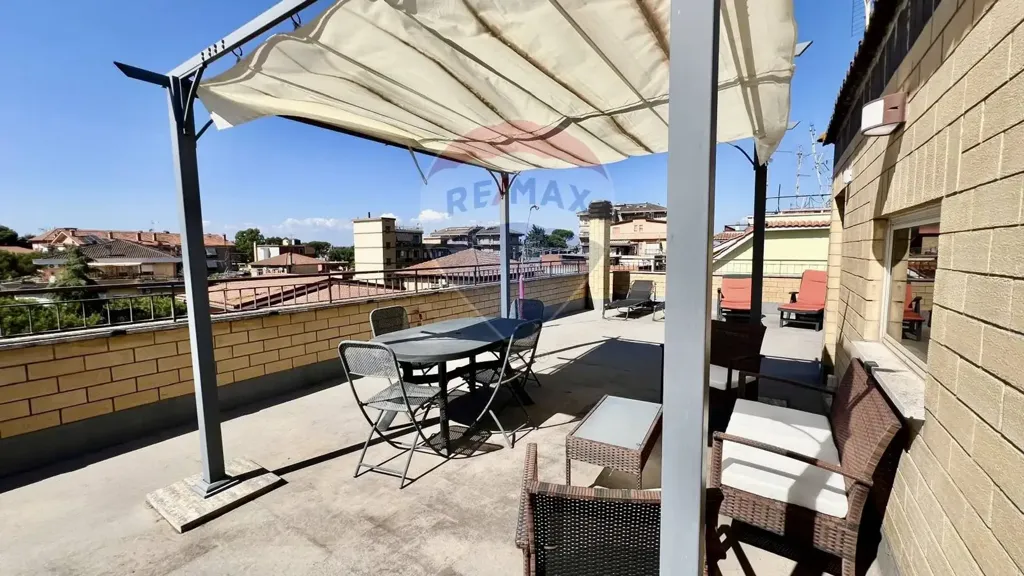 Terrass - Penthouse with Panoramic Terrace in Casalotti