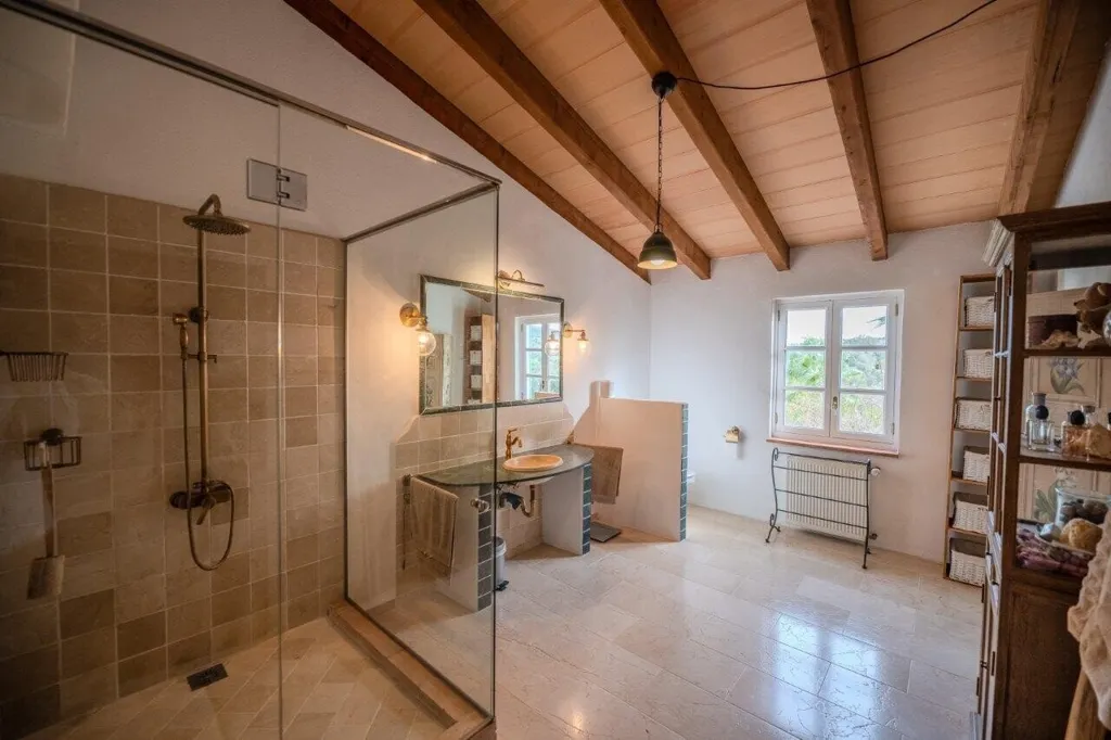 Vannitoad - Rustic Finca with Panoramic Views in Manacor