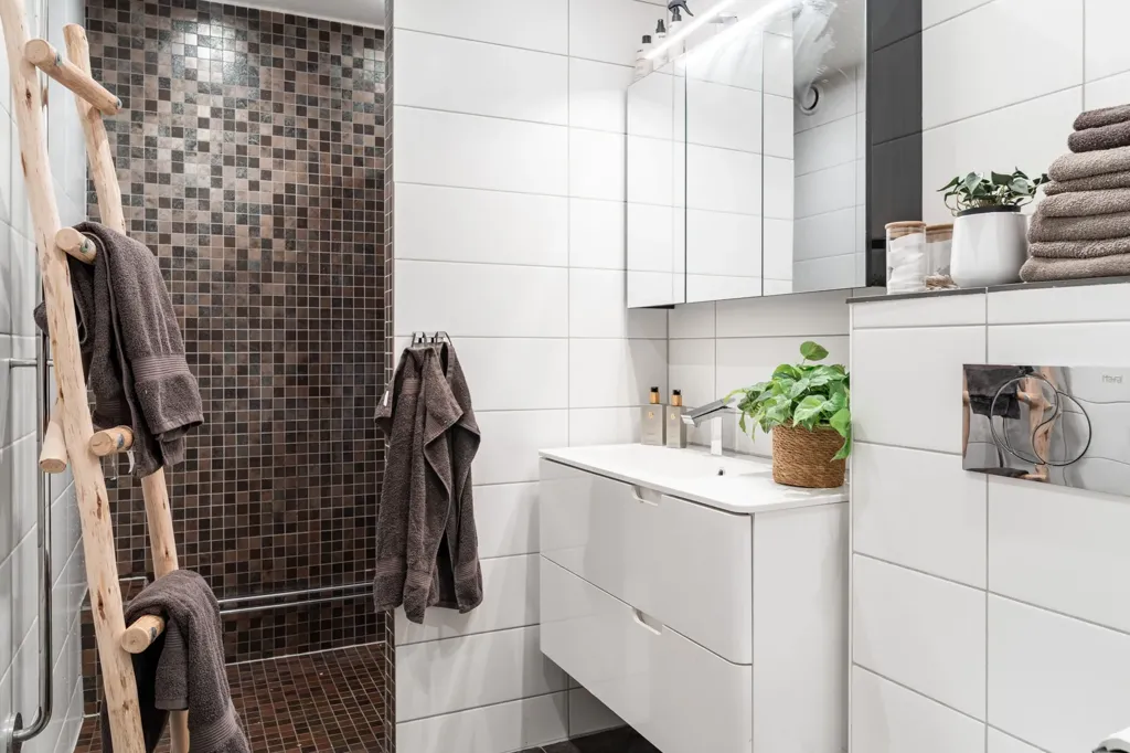 Vannitoad - Converted 4-Bed Flat in Helsingborg Centre