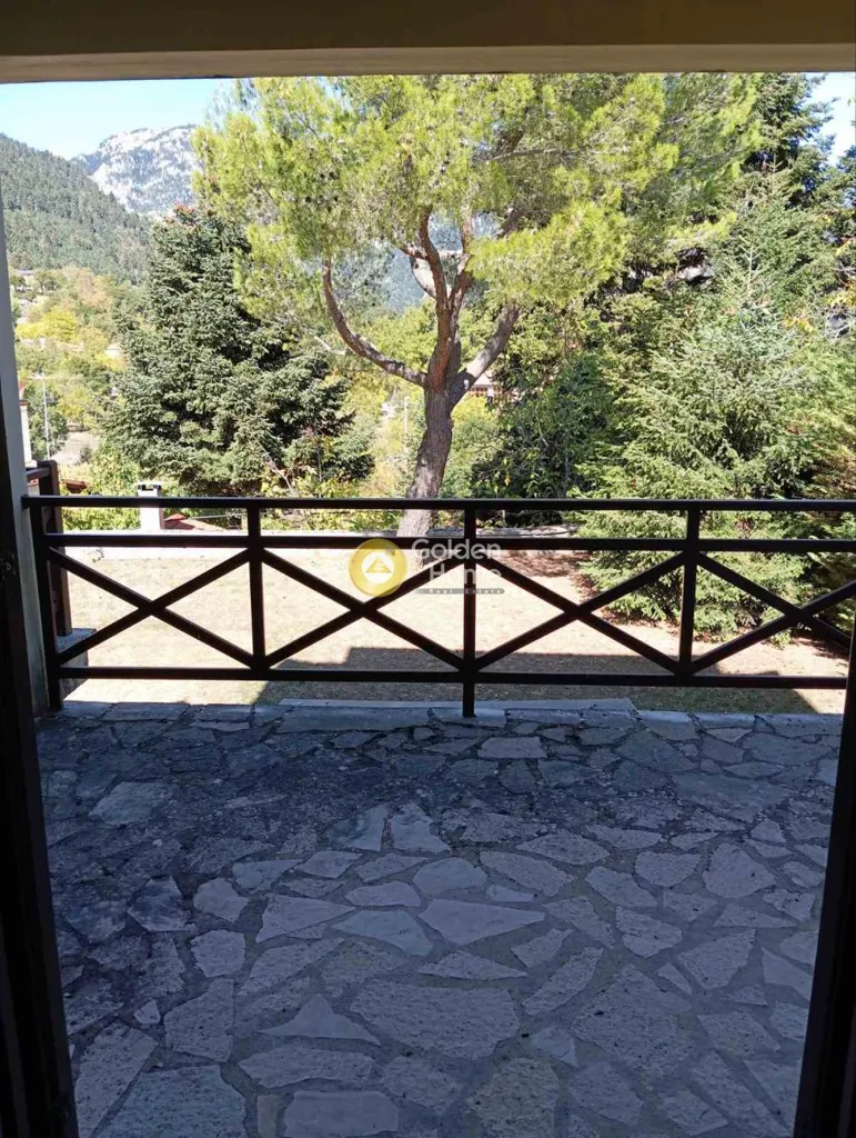 Balcony - Villa with Mountain View in Amfissa