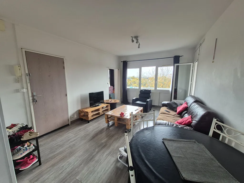 Elutuba - Traversant Apartment with Terrace in Roubaix