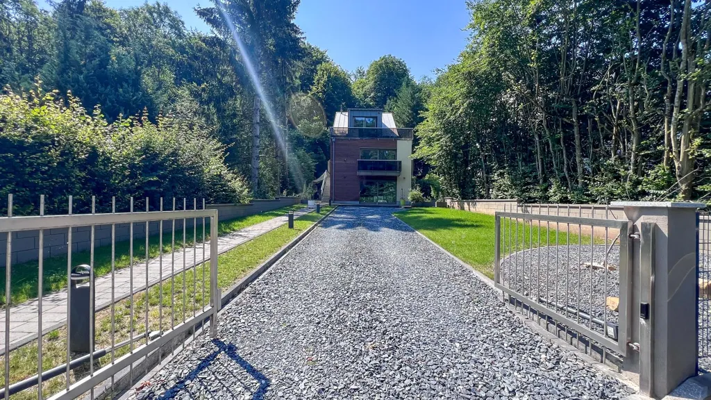 Exterior - Luxury House with Solar Panels in Sandweiler