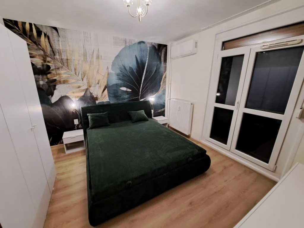 Magamistoad - Renovated Panel Flat with Balcony in Pécs Centre