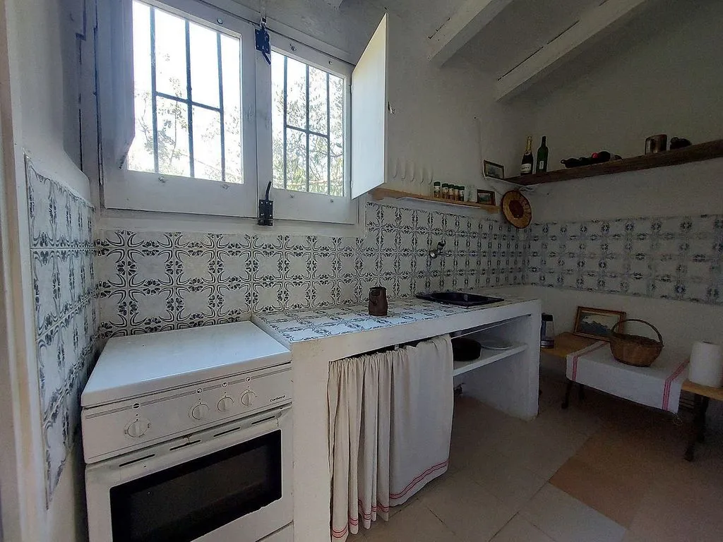 Cuisine - Rustic Cottage with Mediterranean Garden in Mont-Roig