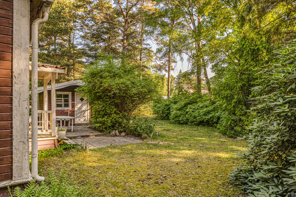 Giardino - Plot with Old Cottage in Höllviken
