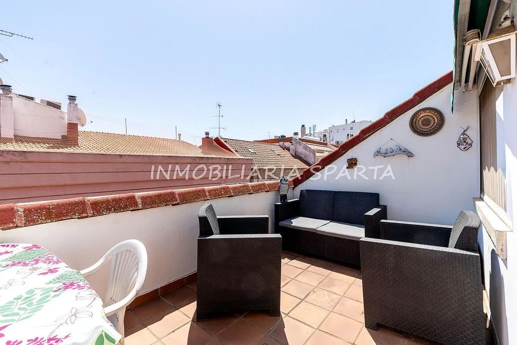 Terrasse - Charming Duplex with Terrace in City Centre