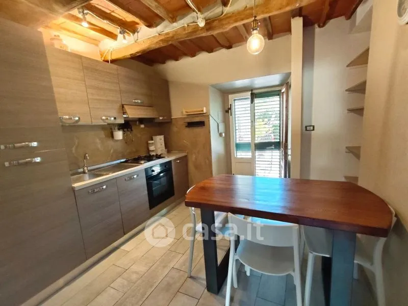 Cuisine - Rustic Trilocale with Garden in Pistoia
