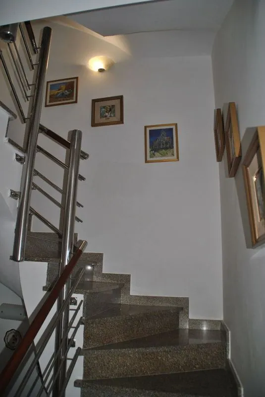 Pièces - Terraced House with Garden in Cangas