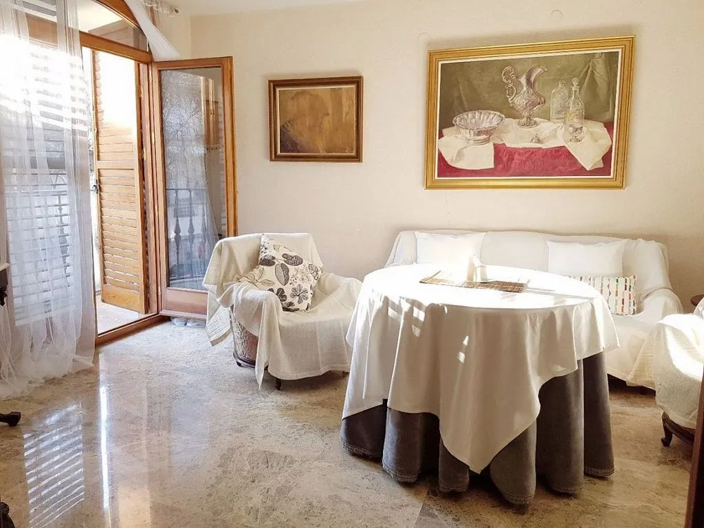 Söögituba - Architectural Townhouse with Terraces in Jaén Centre