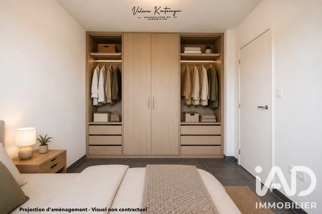 Chambres - Appartement avec Balcon et Garage à Manom