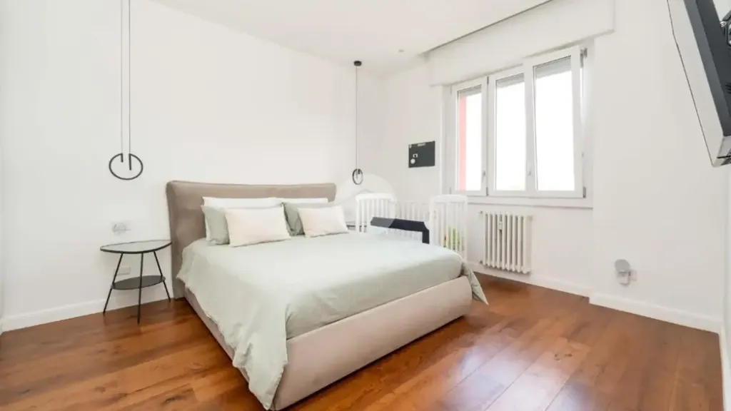 Chambres - Fully Furnished Triplex with Balcony in Pero