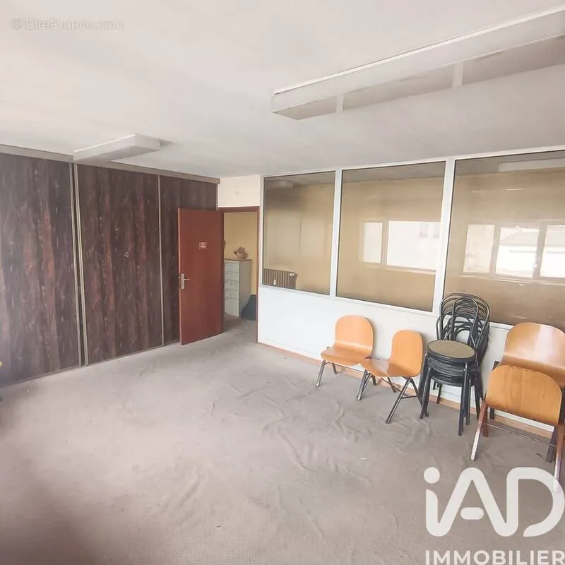 Central T3 with Office in Limoges