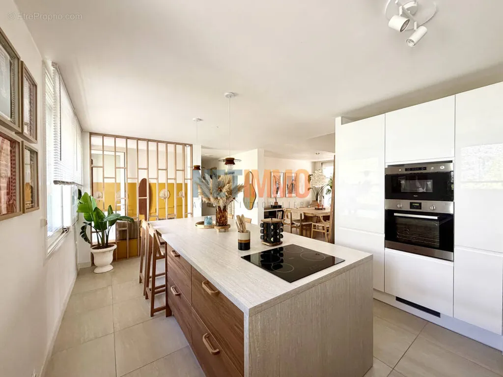 6-room house in Vauvert