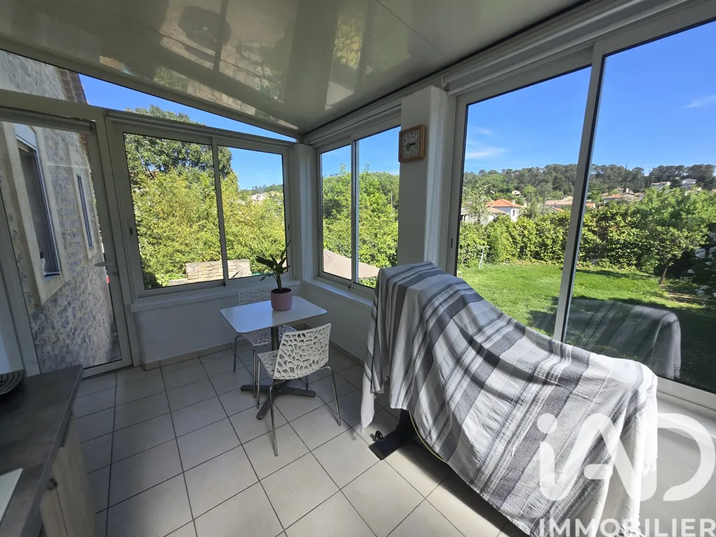 Terrasse - Maison en Pierre avec Jardin à Alès