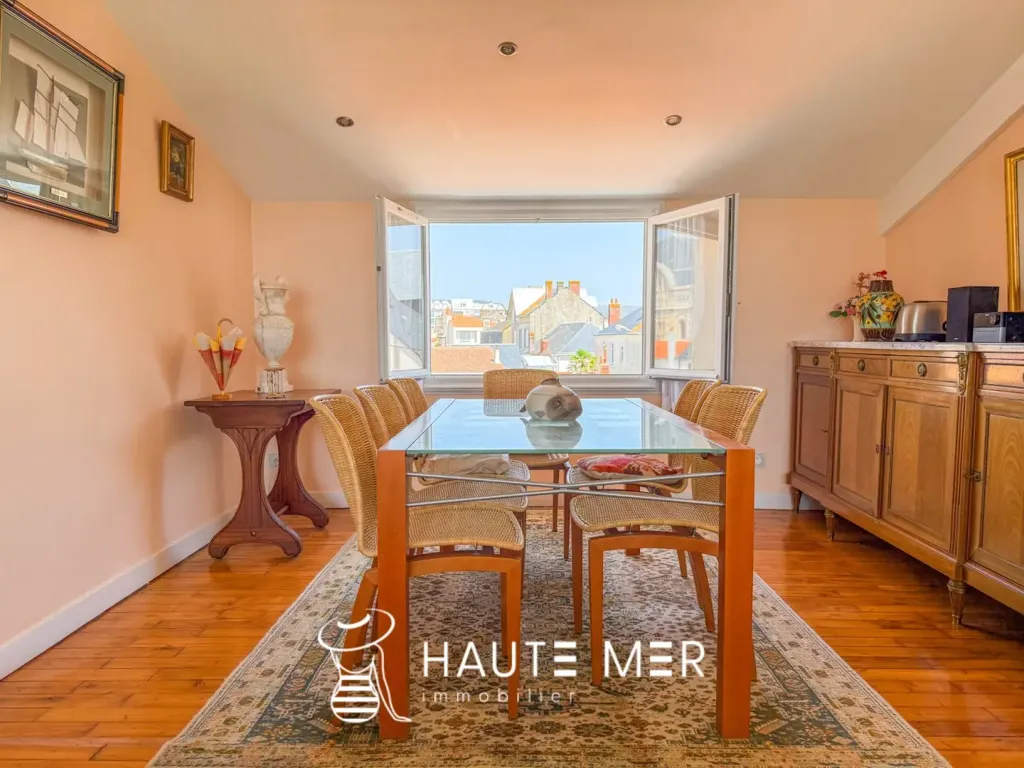 Salle à manger - Appartement T4 Face à la Mer avec Garage à Arago