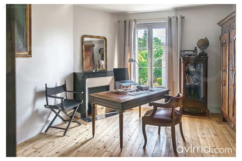 Kabinet - Character House with Jacuzzi in Village Centre