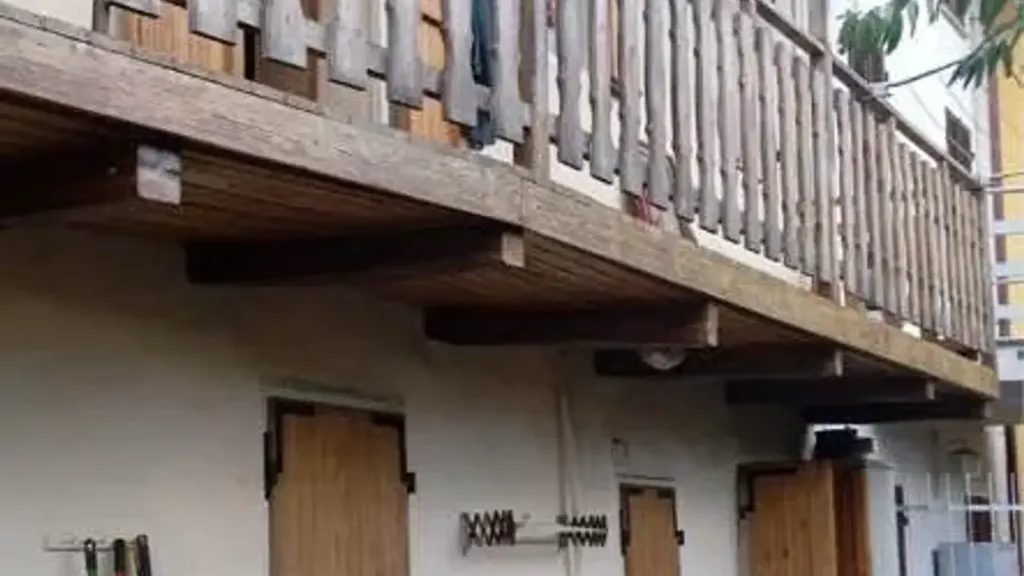 balcony