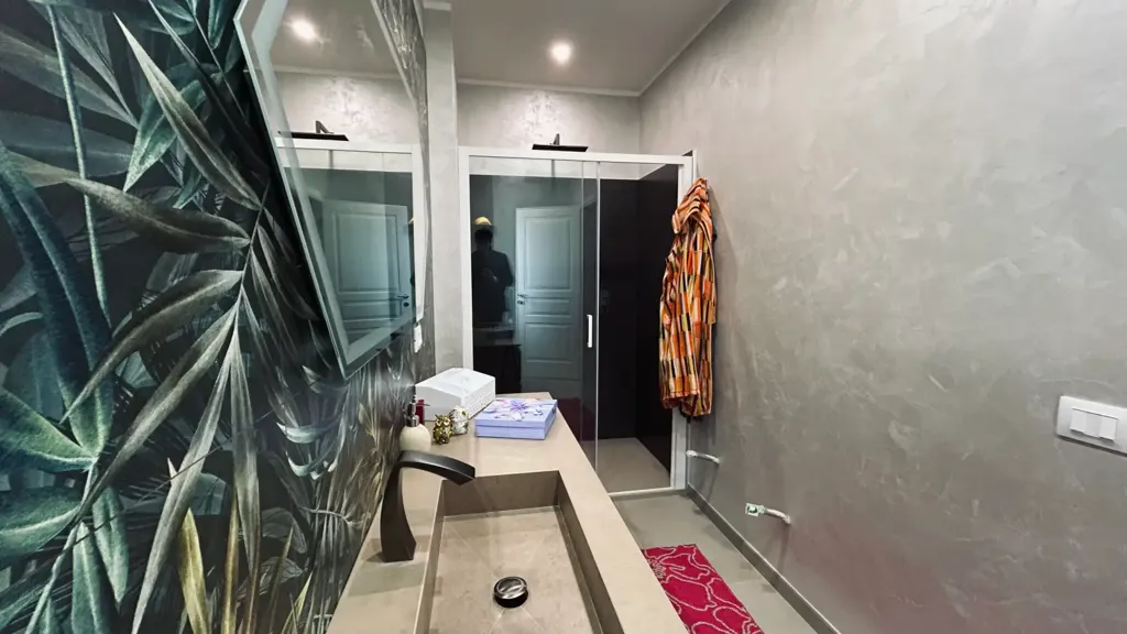 Bathrooms - Historic Villa with Garden in Florence