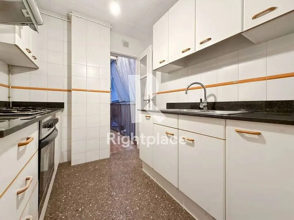Cuisine - Apartment with Balcony and Terrace in La Nova Esquerra de l'Eixample