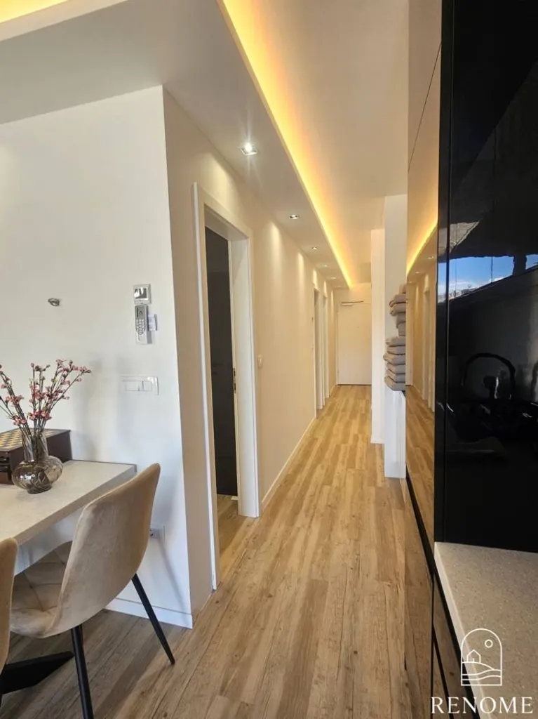 Sala da pranzo - Modern Ground Floor Flat with Private Garden in Novigrad
