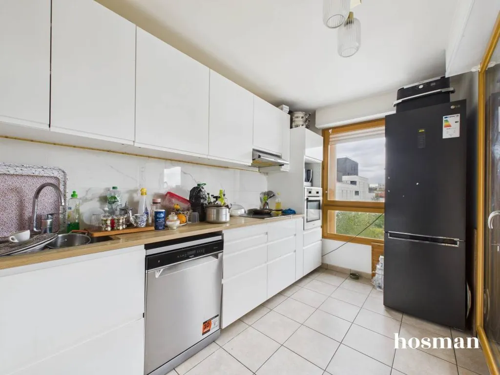 Kitchen - 4-Piece Flat with Balcony in Saint-Denis