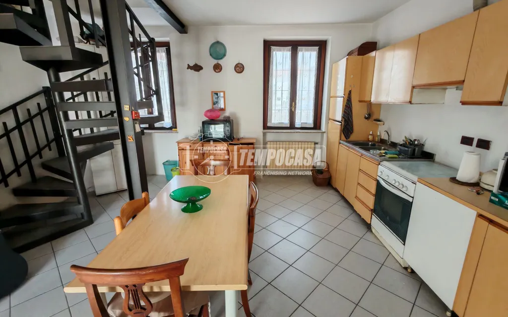 Kitchen - Spacious Trilocale with Balcony in Rovellasca
