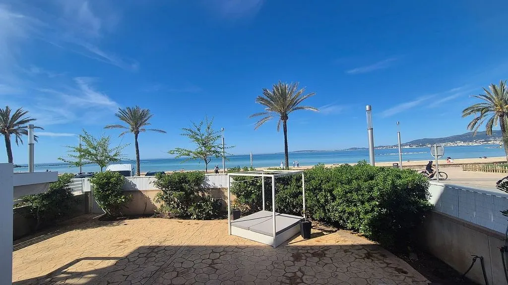 Terrass - Seafront Apartment with Terrace in El Coll d'en Rabassa