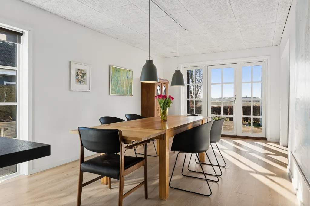 Salle à manger - Modernised Villa with Open View in Højby