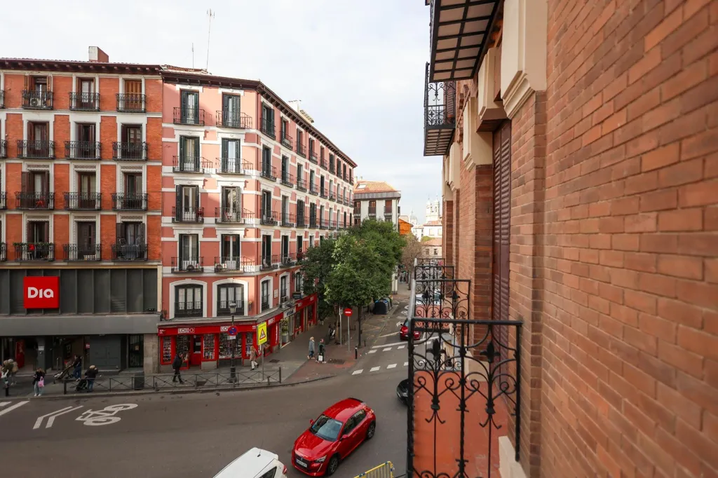 Välivaade - Charming Flat with Balcón in Madrid's Centro