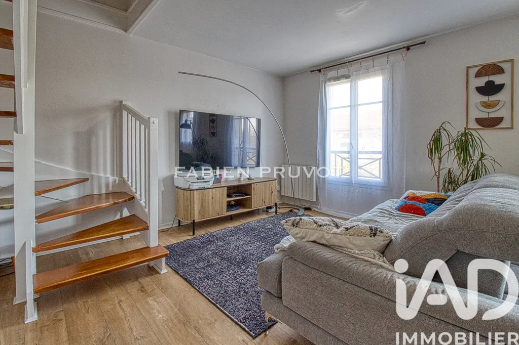 Soggiorno - Duplex with Lake View in Herblay