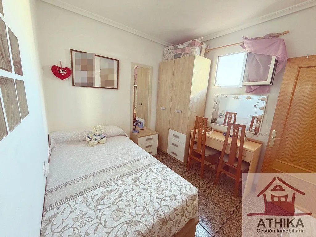 Chambres - 3-Bedroom Flat with Air Conditioning in Manises