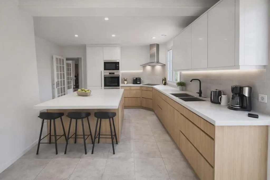 Cuisine - Maison de Plain-Pied avec Garage Double près de Périgueux