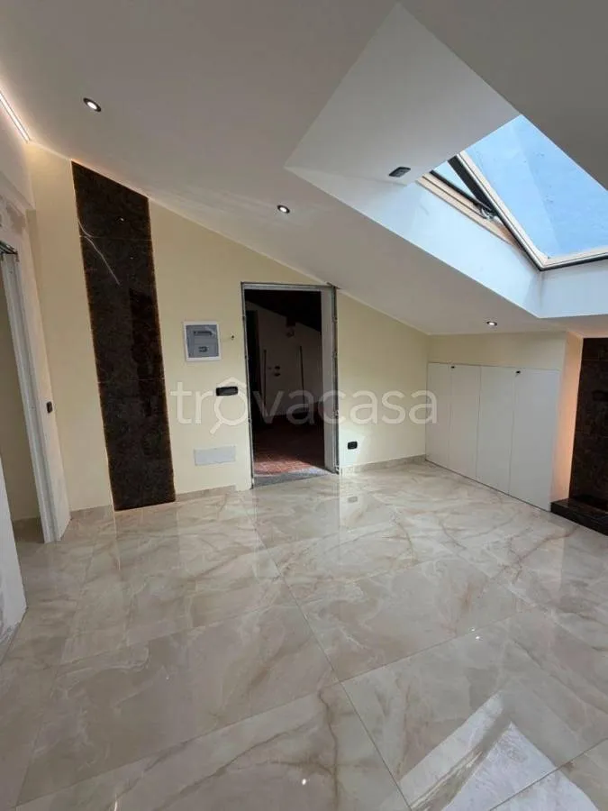 Elutuba - Modern Mansard Apartment with Terrace in Borgo Ticino
