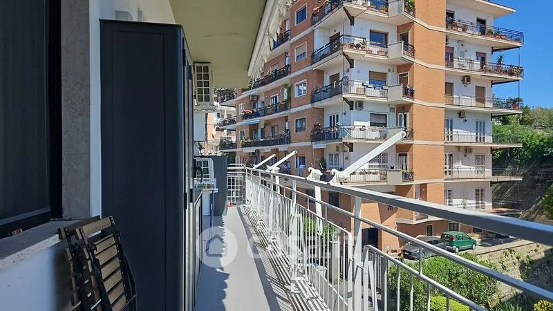 Balcon - Semi-Panoramic Apartment in Via Posillipo, Naples