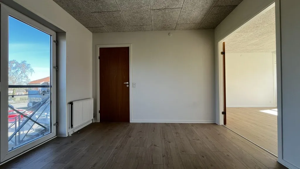 Pièces - Modern Flat with Balcony in Kjellerup