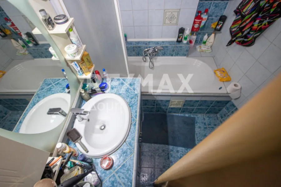 Baños - Renovated Villa with Garden in Volos