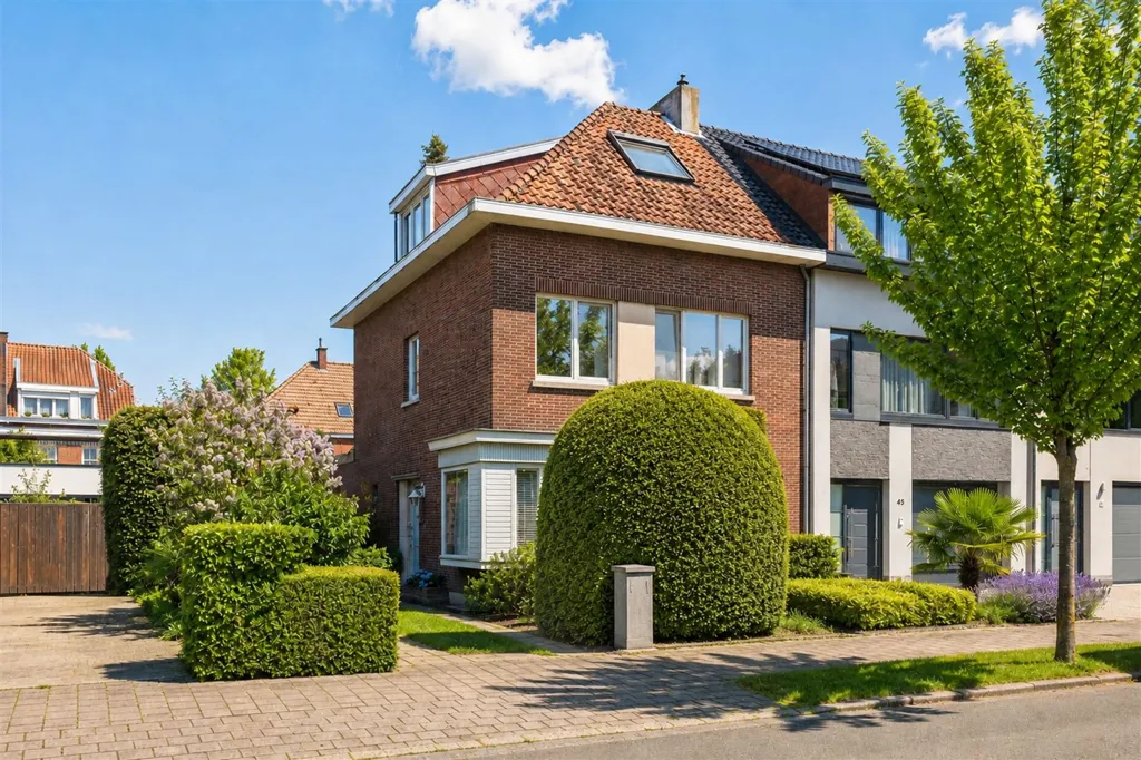 Extérieur - Maison Rénovée avec Jardin à Edegem