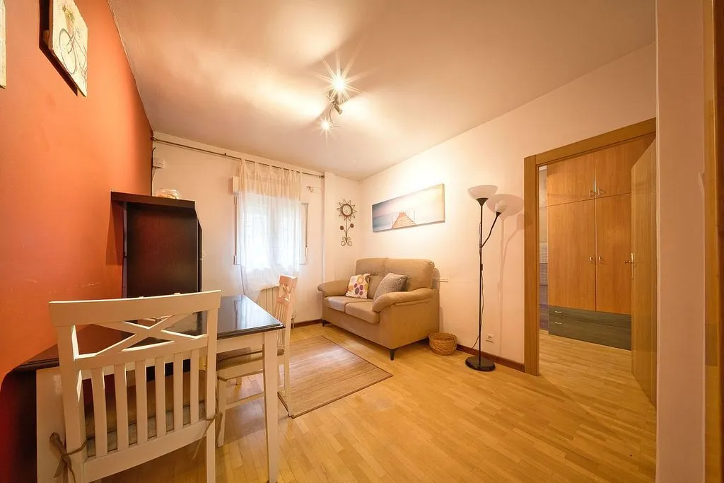 Elutuba - Furnished Flat with Garden View in Rondilla