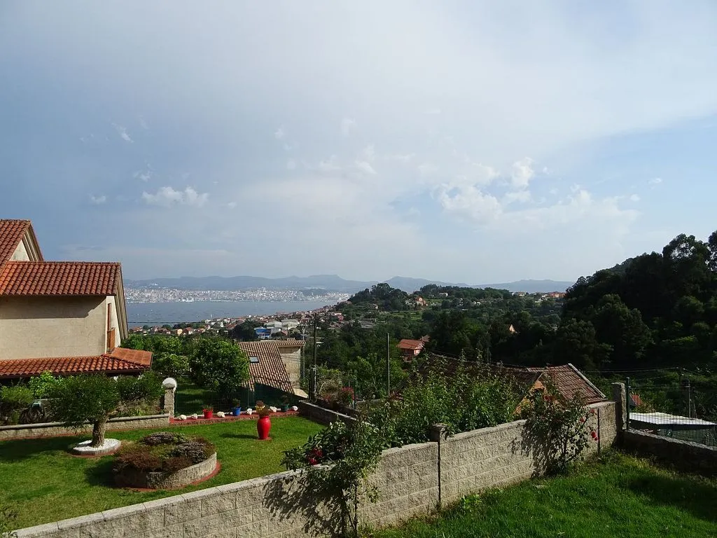Giardino - Chalet with Ría Views in Moaña