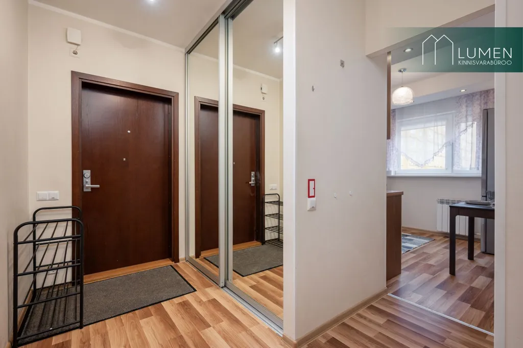 hallway_entrance