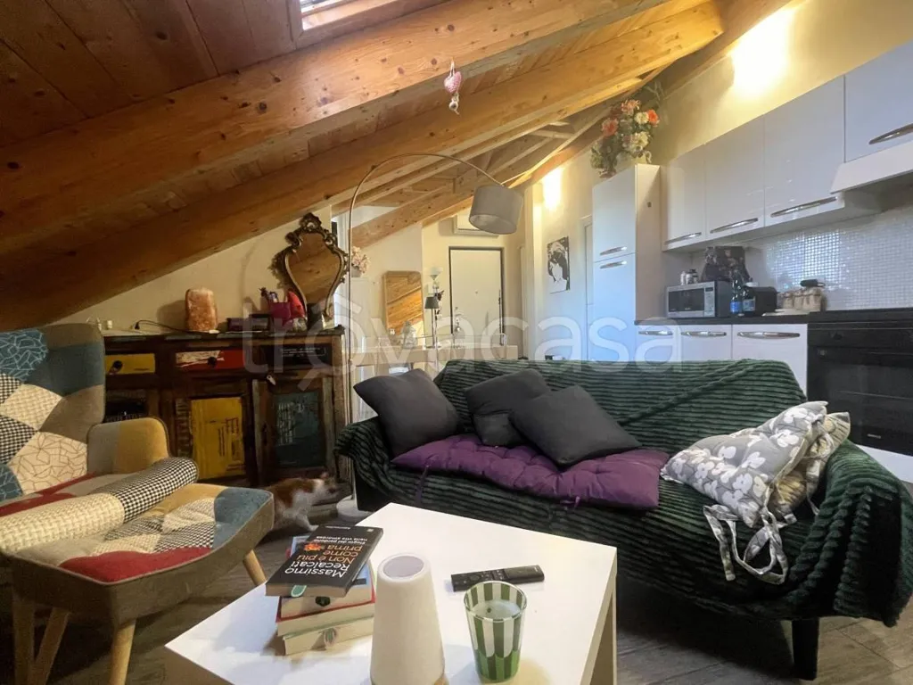 Séjour - Modern Apartment with Balcony in Trofarello