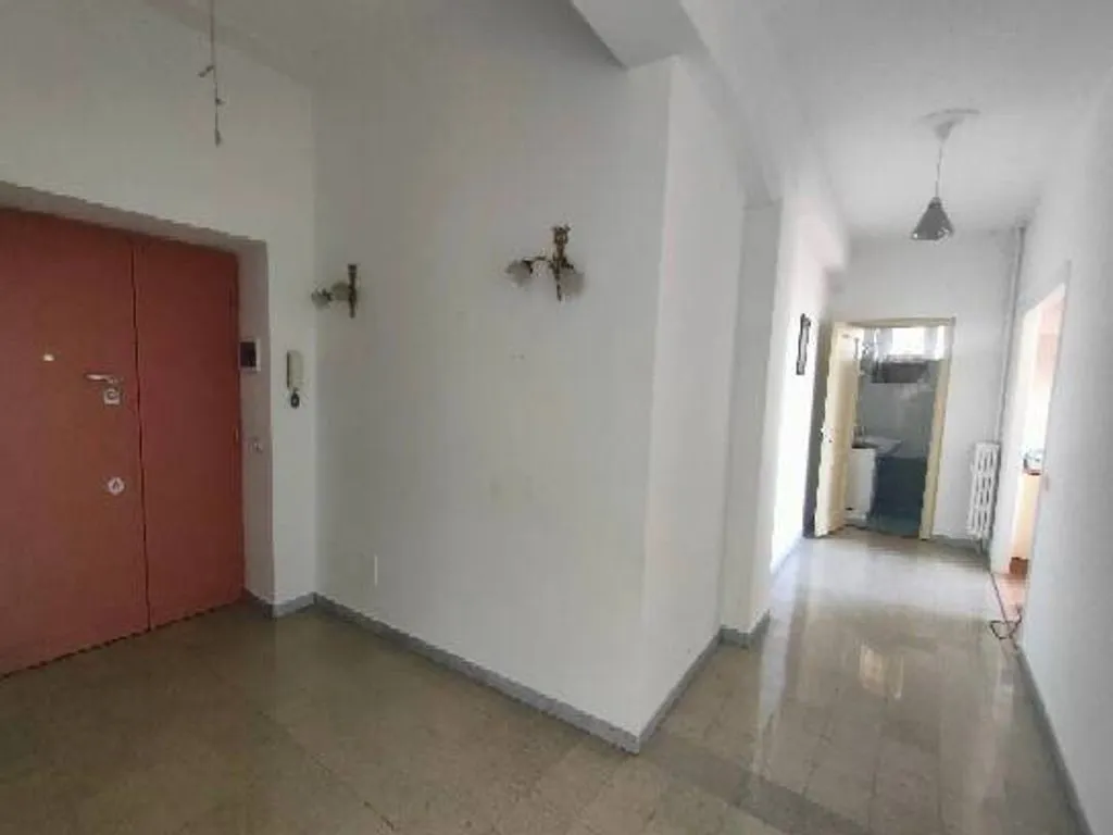 Esik - Luxury Flat with Balcony in Rome