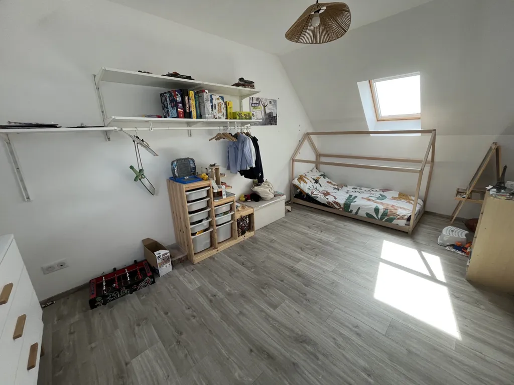 Chambres - Maison Moderne avec Terrasse à Fondettes