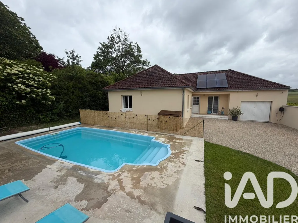 Bassein - Contemporary Villa with Pool in Avant-lès-Marcilly