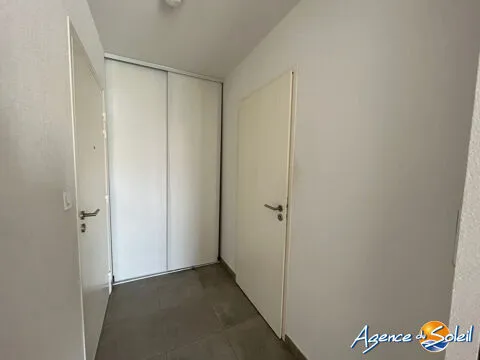 Hallway - Studio with Parking in Courondelle, Béziers